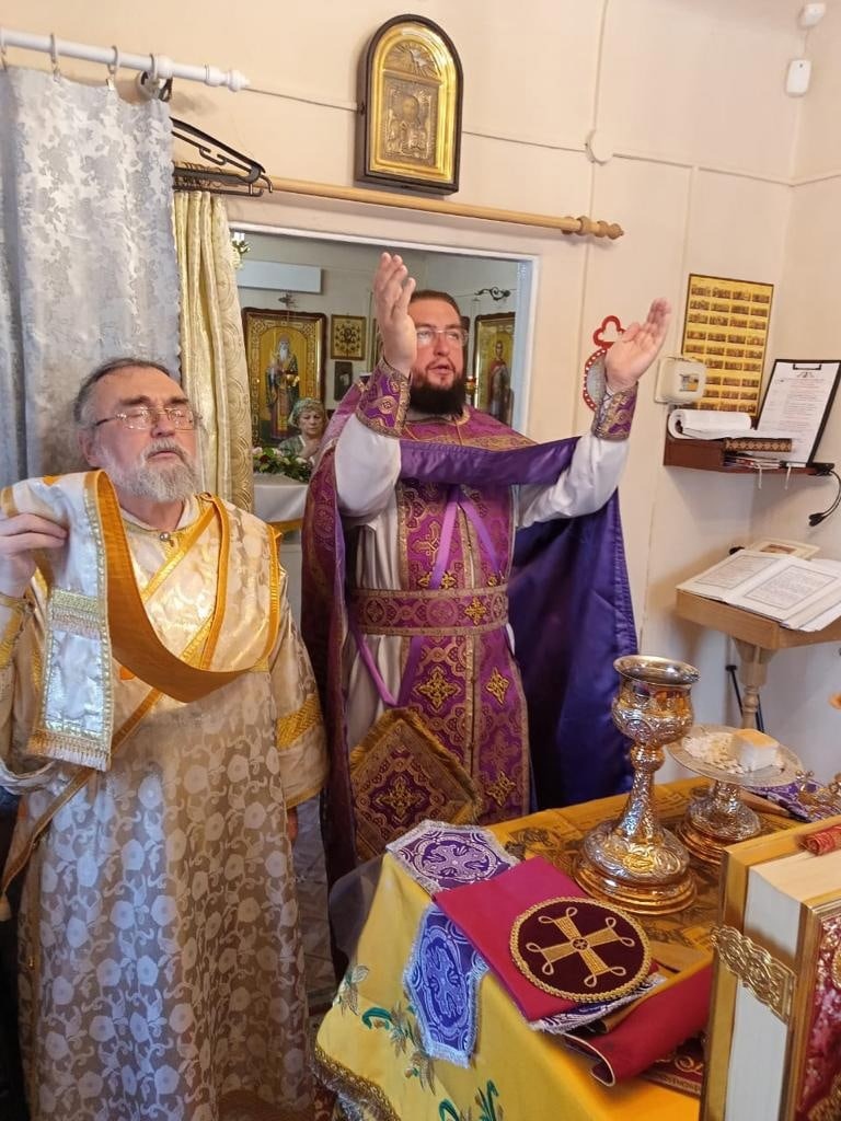 Литургия в день памяти  святых мучениц Веры, Надежды, Любови и матери их Софии