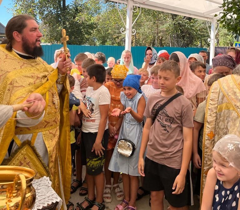 Молебен и Благословение детей в школу.