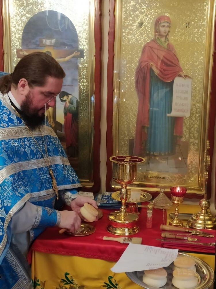 В воскресенье, 18 февраля, Божественная литургия
