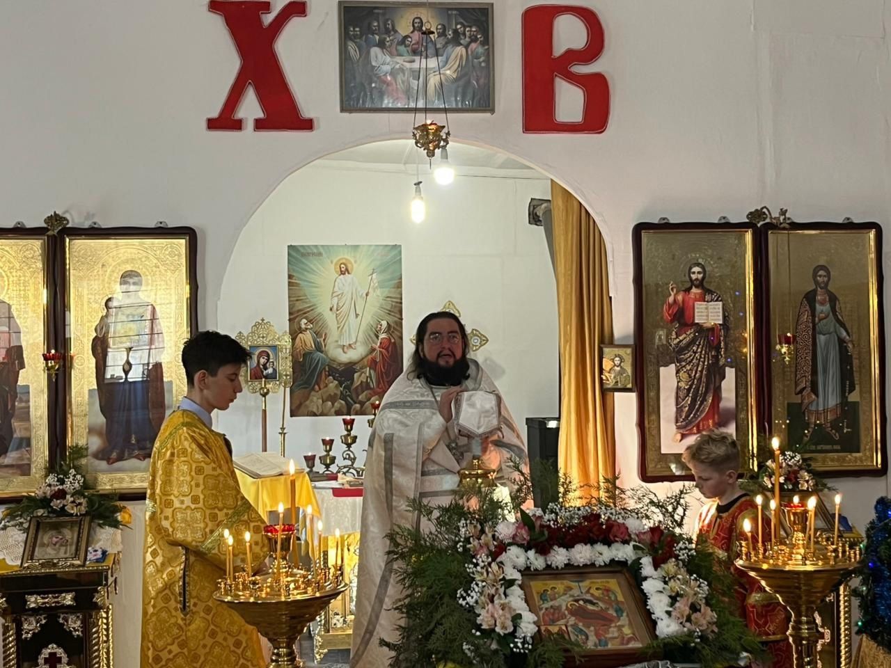 8.01.25. Собор Пресвятой Богородицы. Божественная Литургия . В с. Варнавинском , храм св. ап. Варнавы и Варфоломея.